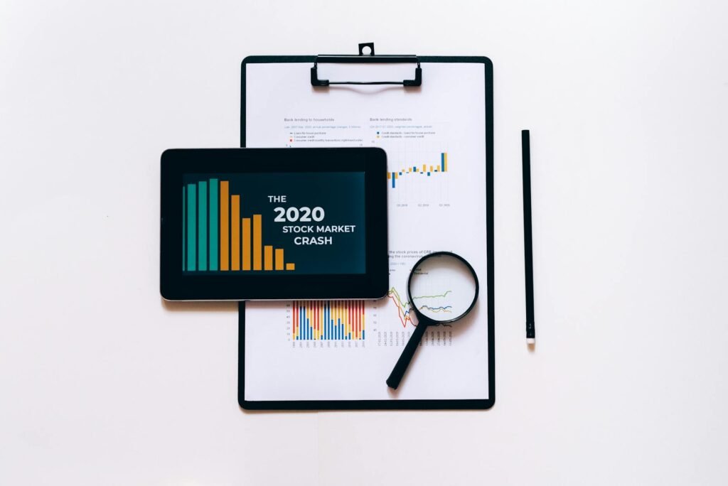 Image of illustrating Core Features of SERP Analytics Tools